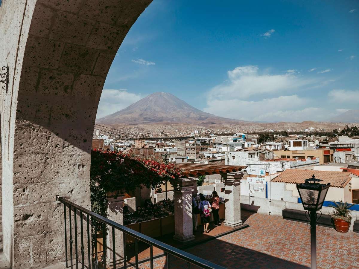DÍA 1: AREQUIPA | TOUR CAMPIÑAS PANORÁMICO